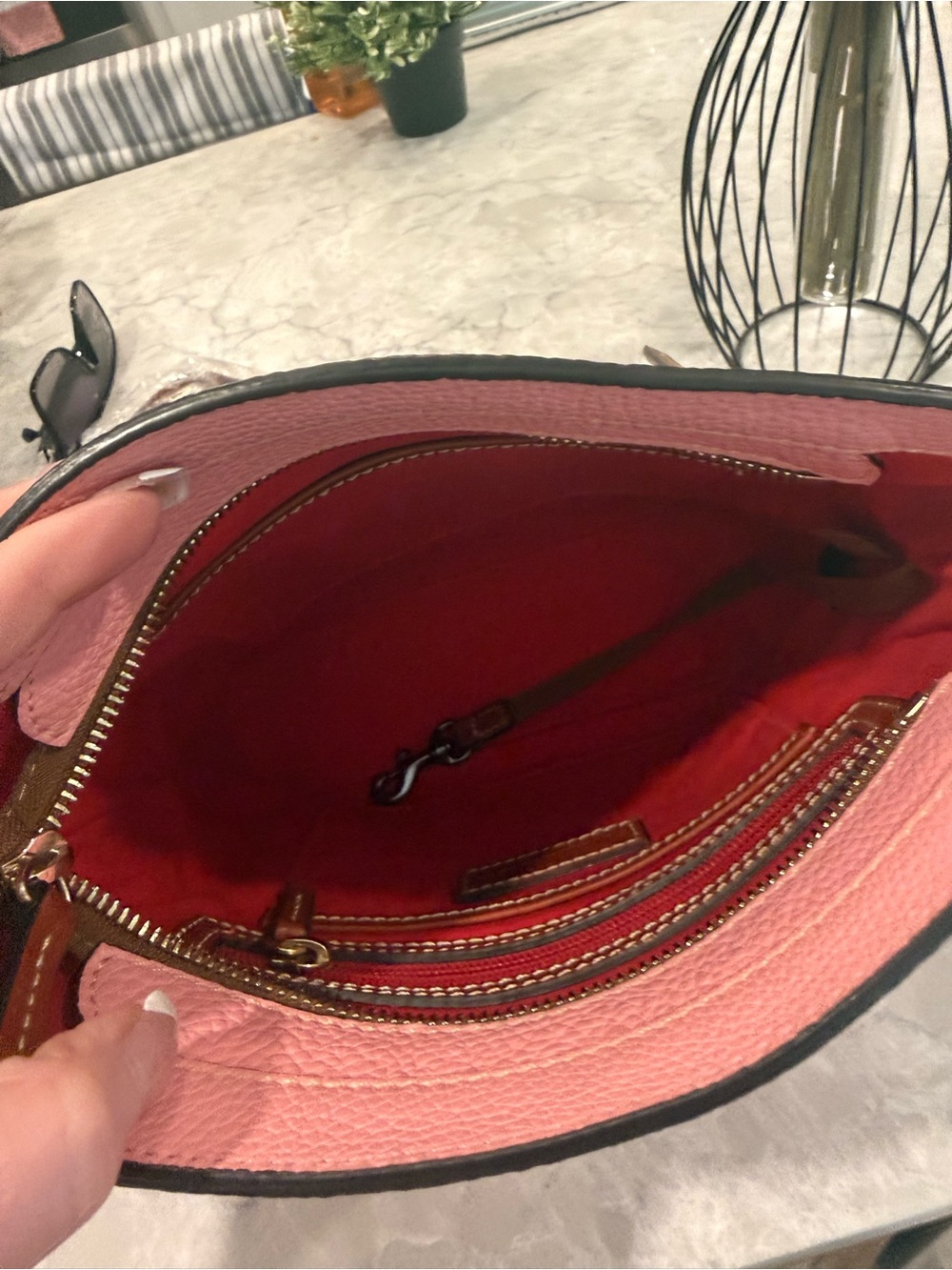 Dooney and BOURKE zip pebble grain Crossbody with coin purse - Picture 7 of 11
